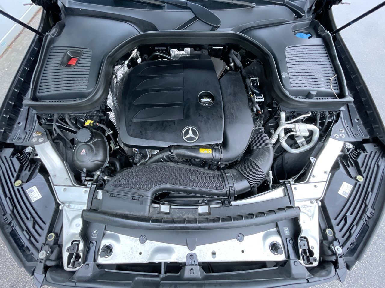 Mercedes-Benz GLC300  2022 à Richmond, Colombie-Britannique