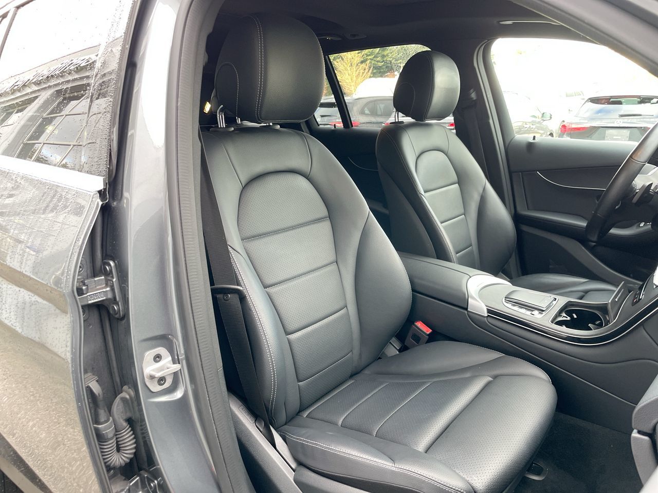 2022 Mercedes-Benz GLC300 in Richmond, British Columbia