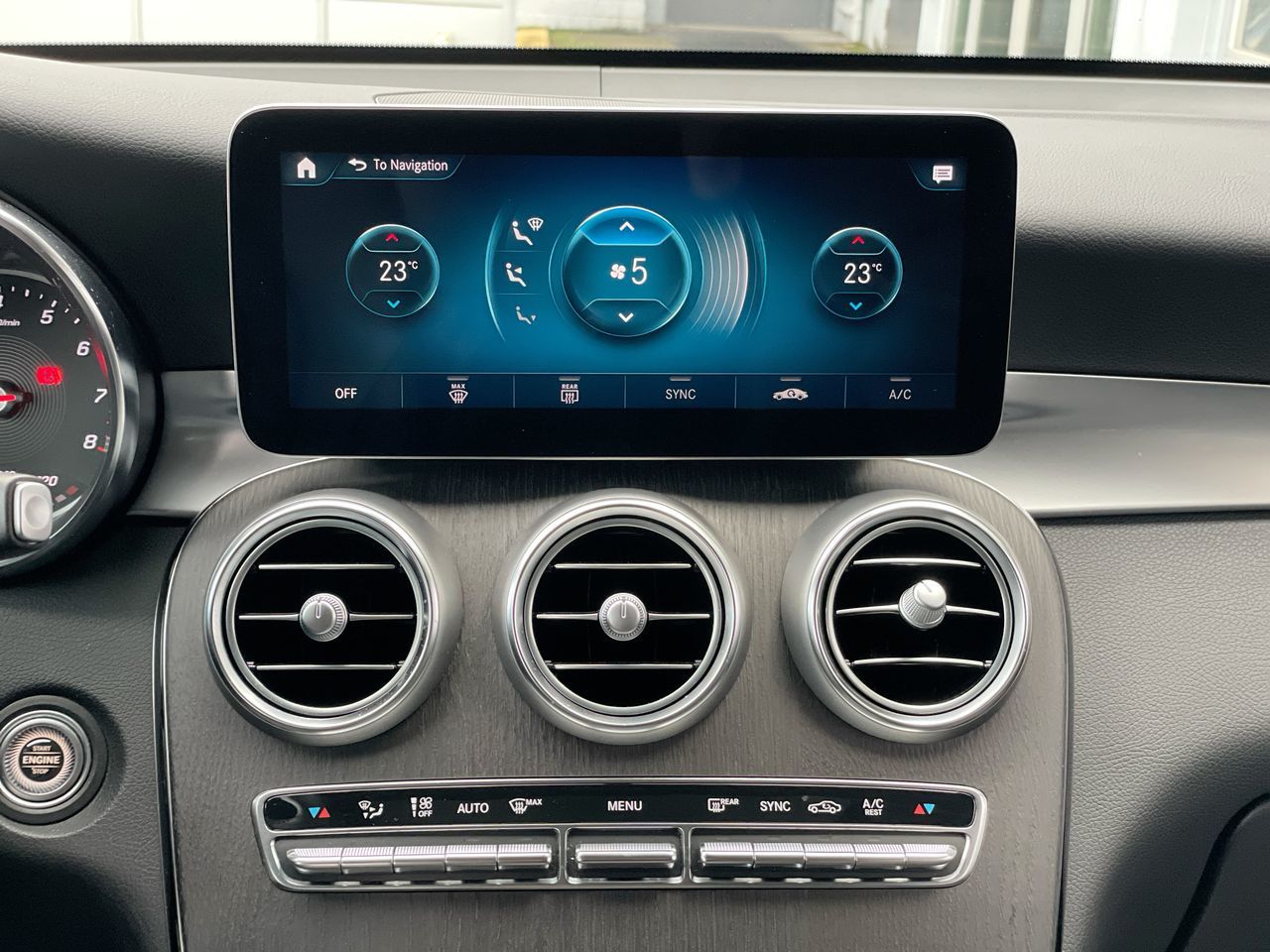 2022 Mercedes-Benz GLC300 in Richmond, British Columbia