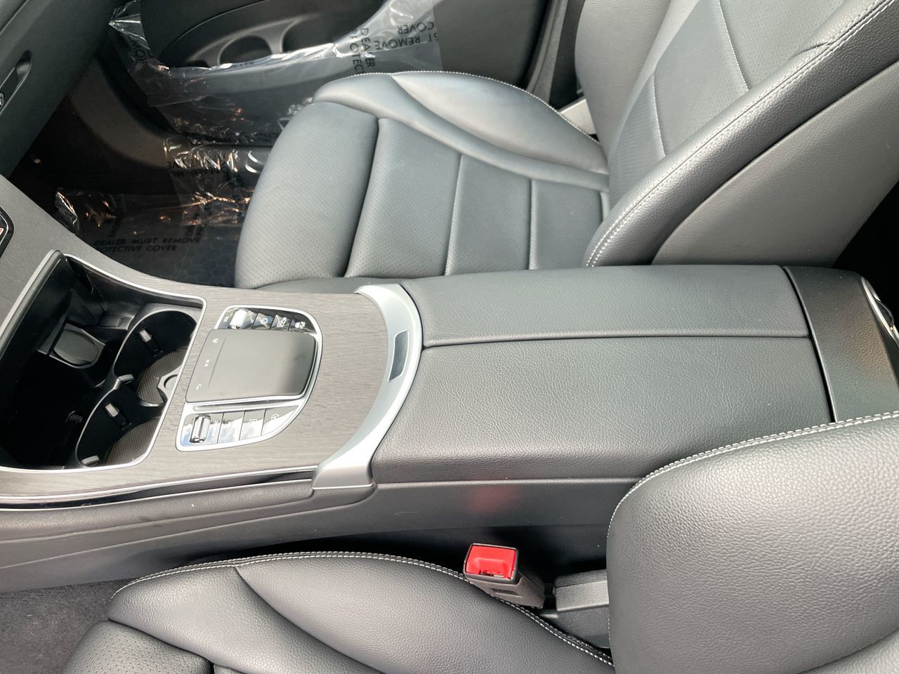 2022 Mercedes-Benz GLC300 in Richmond, British Columbia