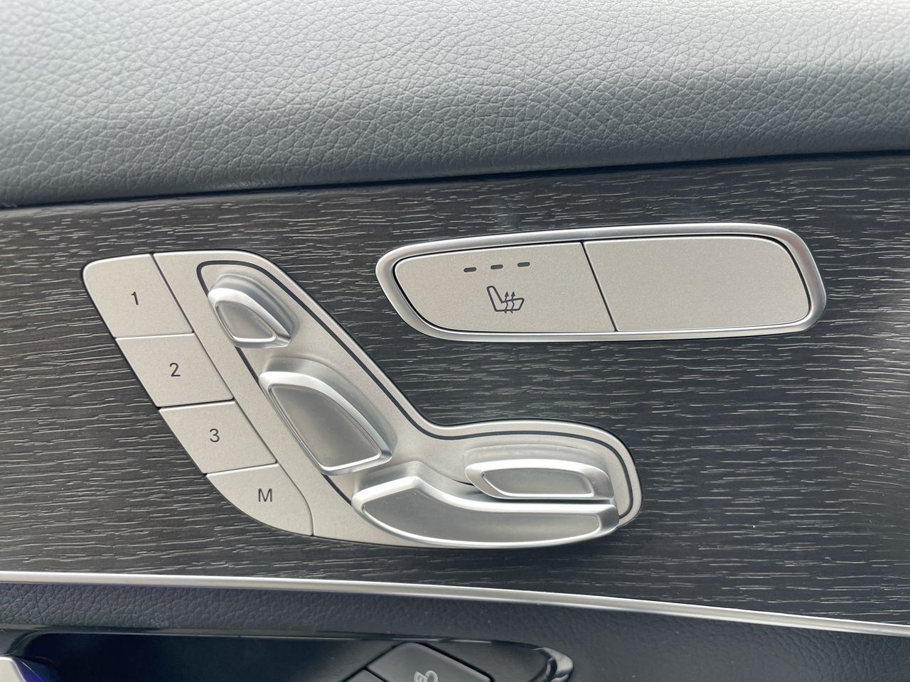 2022 Mercedes-Benz GLC300