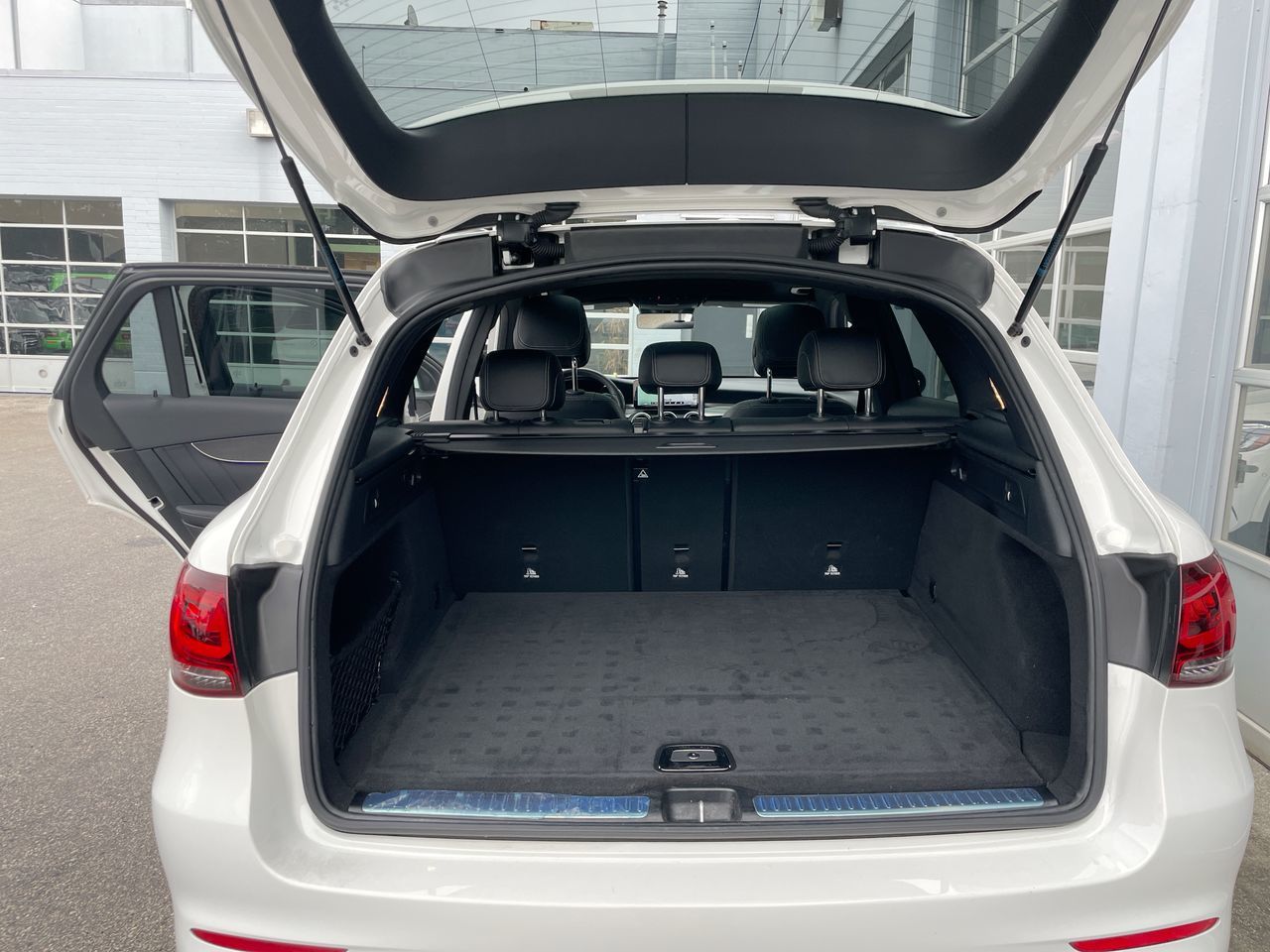 2022 Mercedes-Benz GLC300