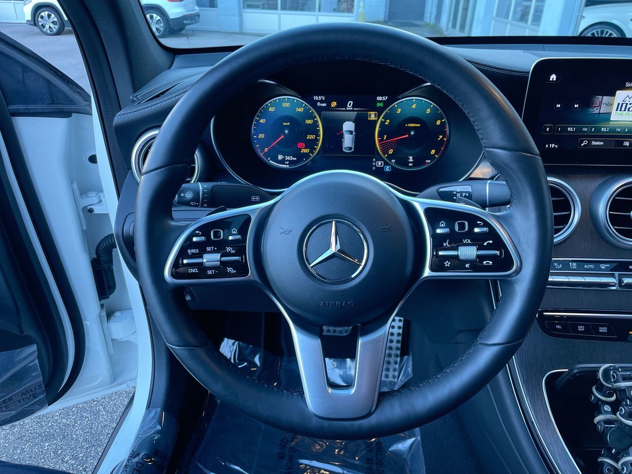 2022  GLC300