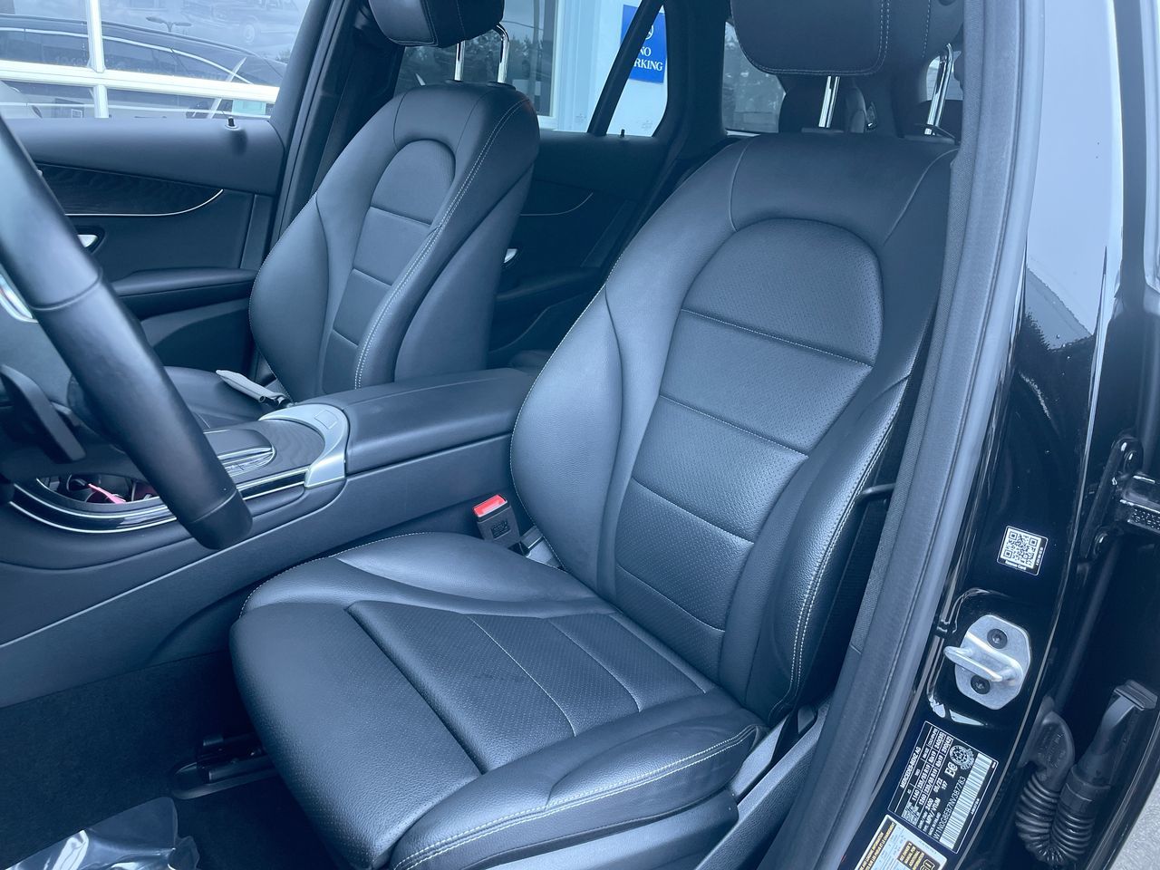 2022 Mercedes-Benz GLC300 in Richmond, British Columbia