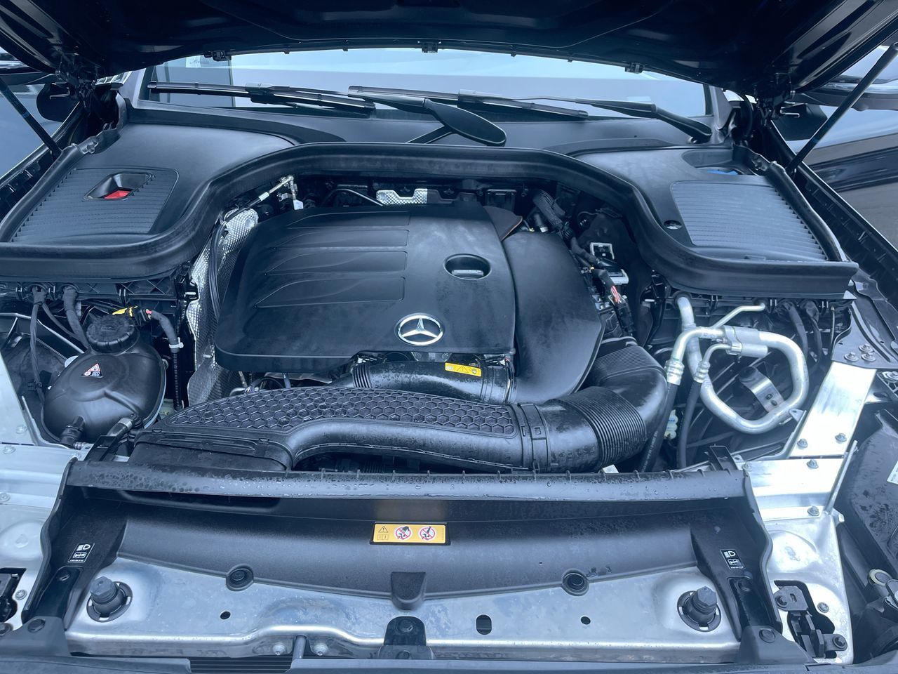 2022 Mercedes-Benz GLC300 in Richmond, British Columbia