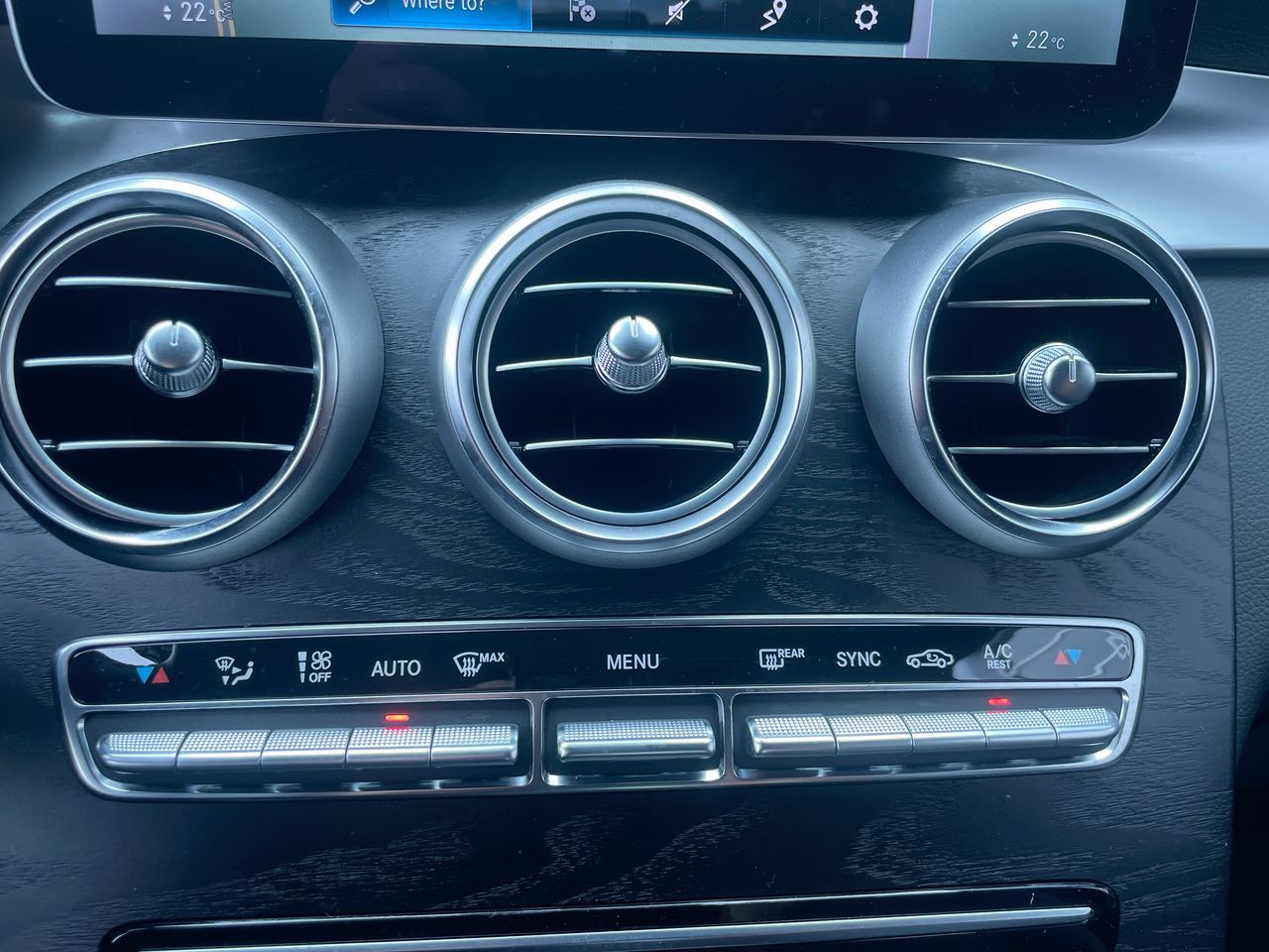 2022 Mercedes-Benz GLC300 in Richmond, British Columbia