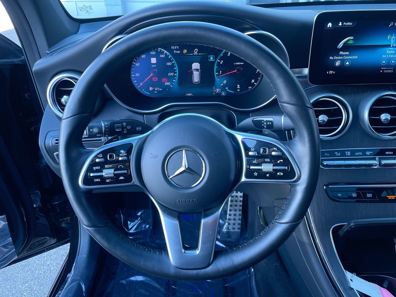 2022 Mercedes-Benz GLC300 in Richmond, British Columbia