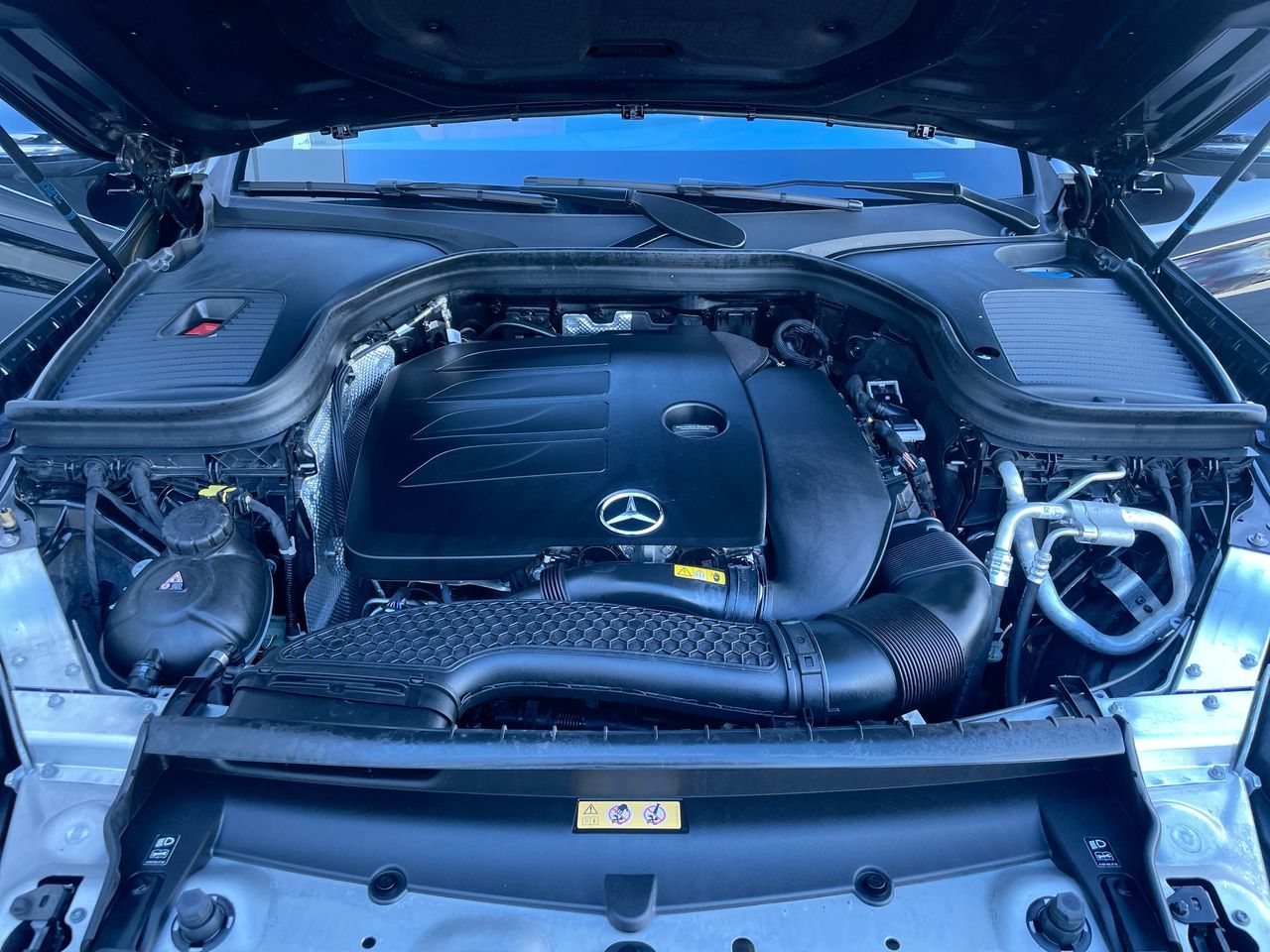 2022 Mercedes-Benz GLC300 in Richmond, British Columbia