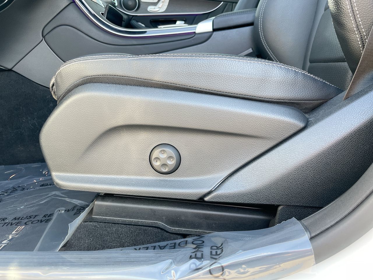 2022 Mercedes-Benz GLC300 in Richmond, British Columbia