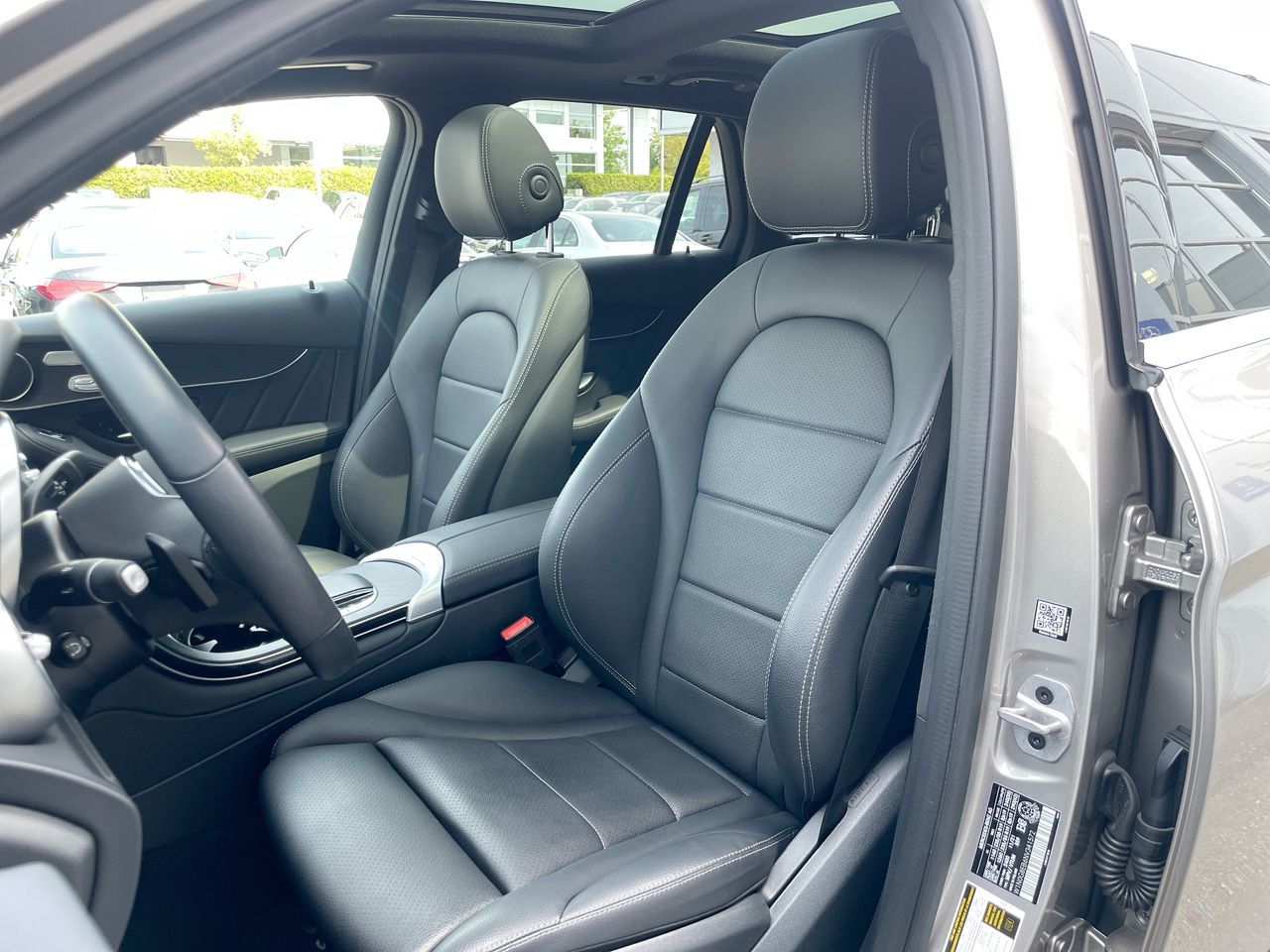 2022 Mercedes-Benz GLC300