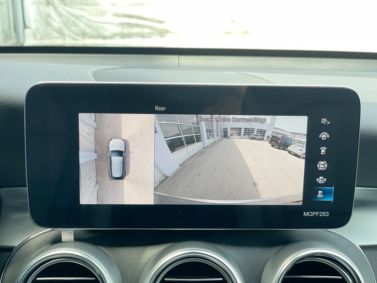 2022 Mercedes-Benz GLC300