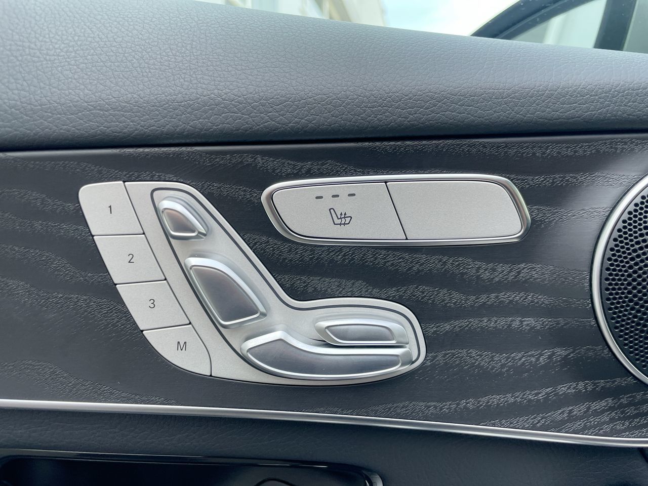 2022 Mercedes-Benz GLC300