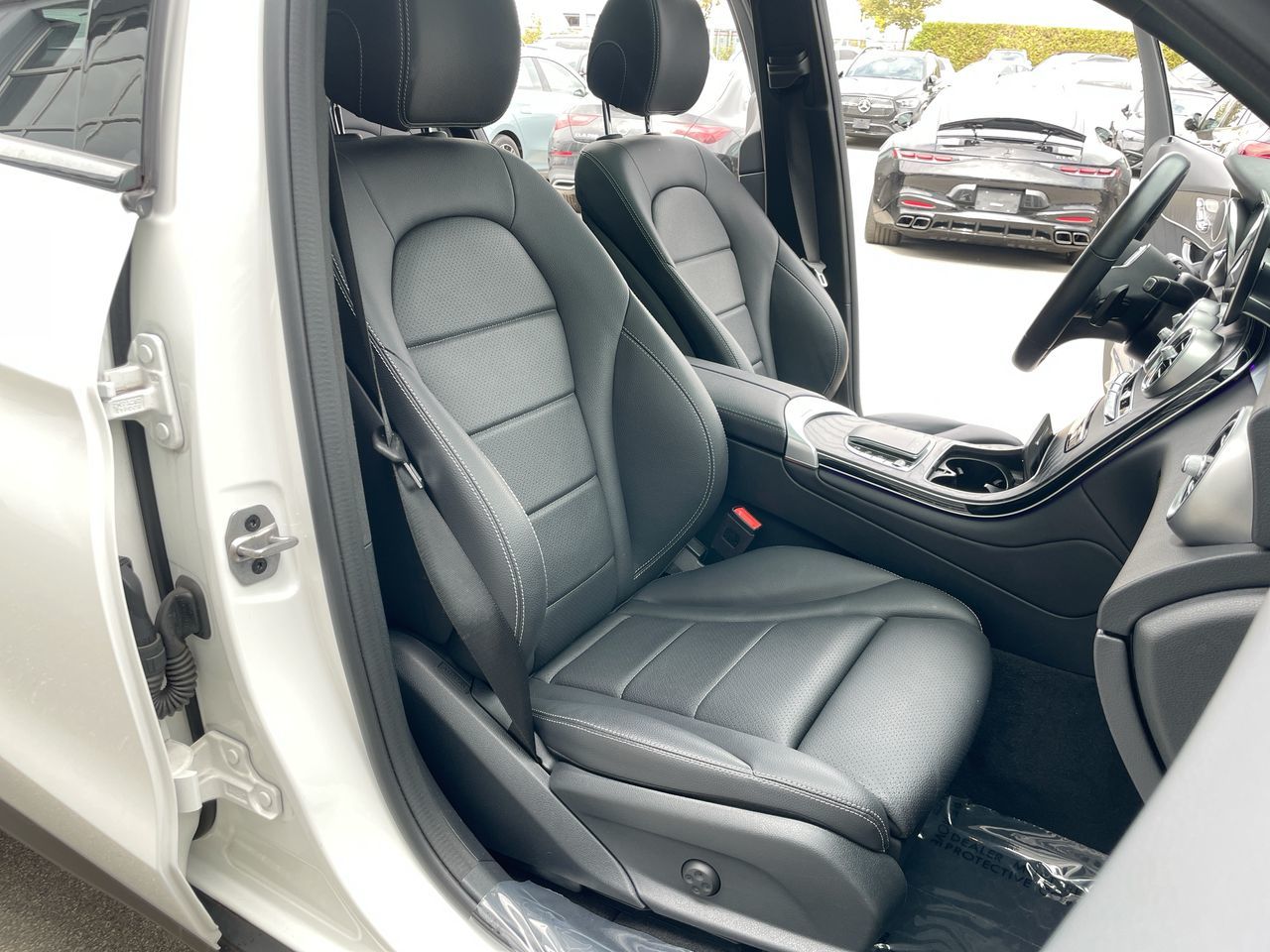 2022 Mercedes-Benz GLC300