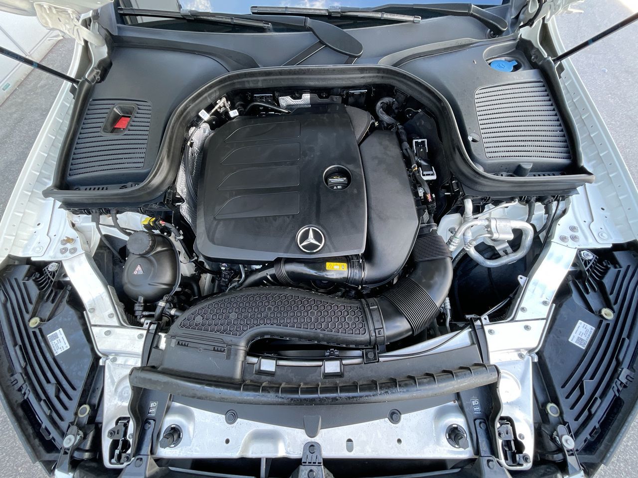 2022  GLC300