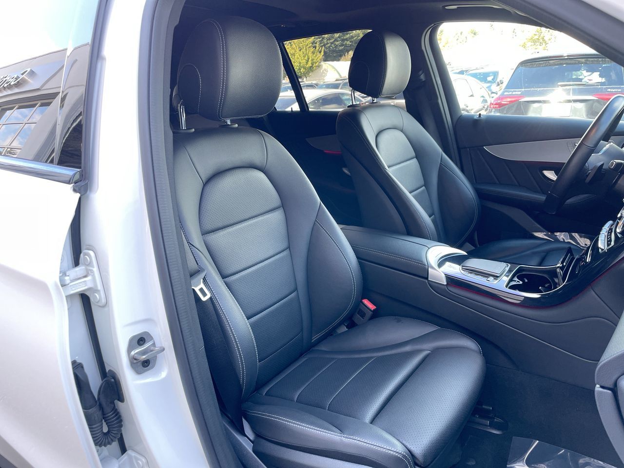 2022  GLC300