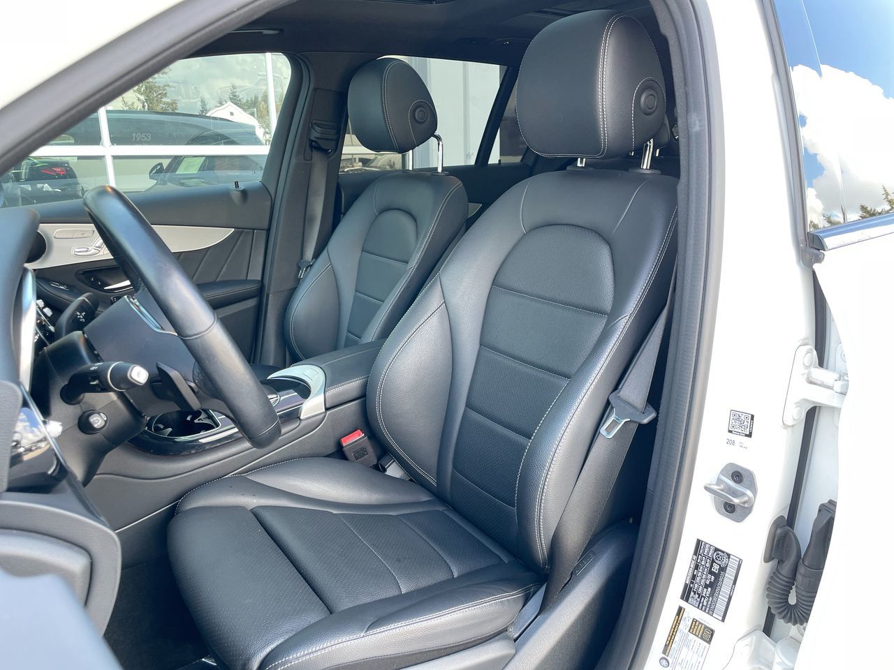 2022  GLC300