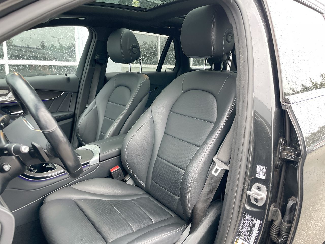 2022 Mercedes-Benz GLC300