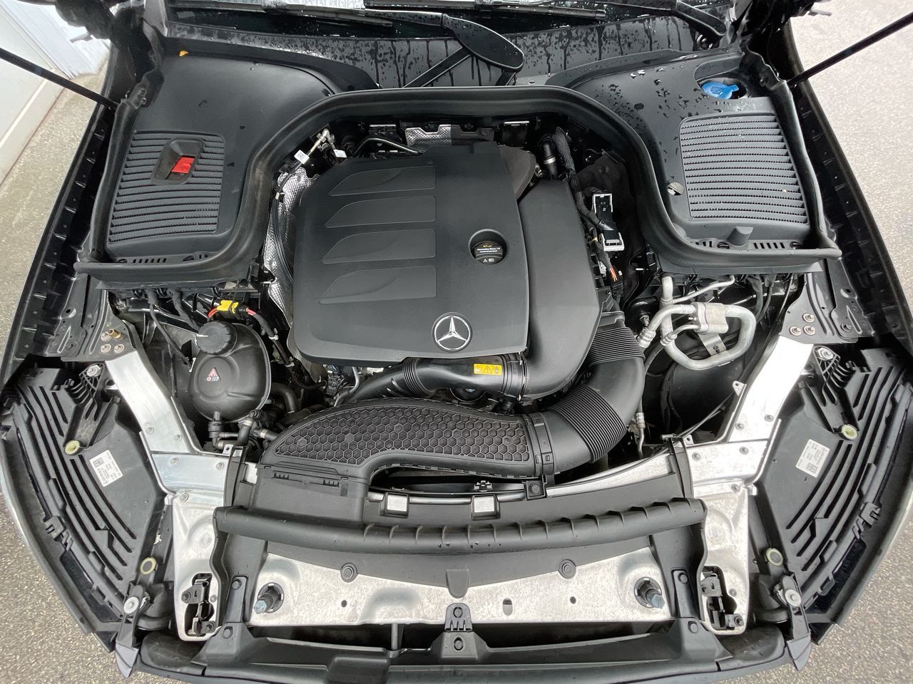 2022 Mercedes-Benz GLC300