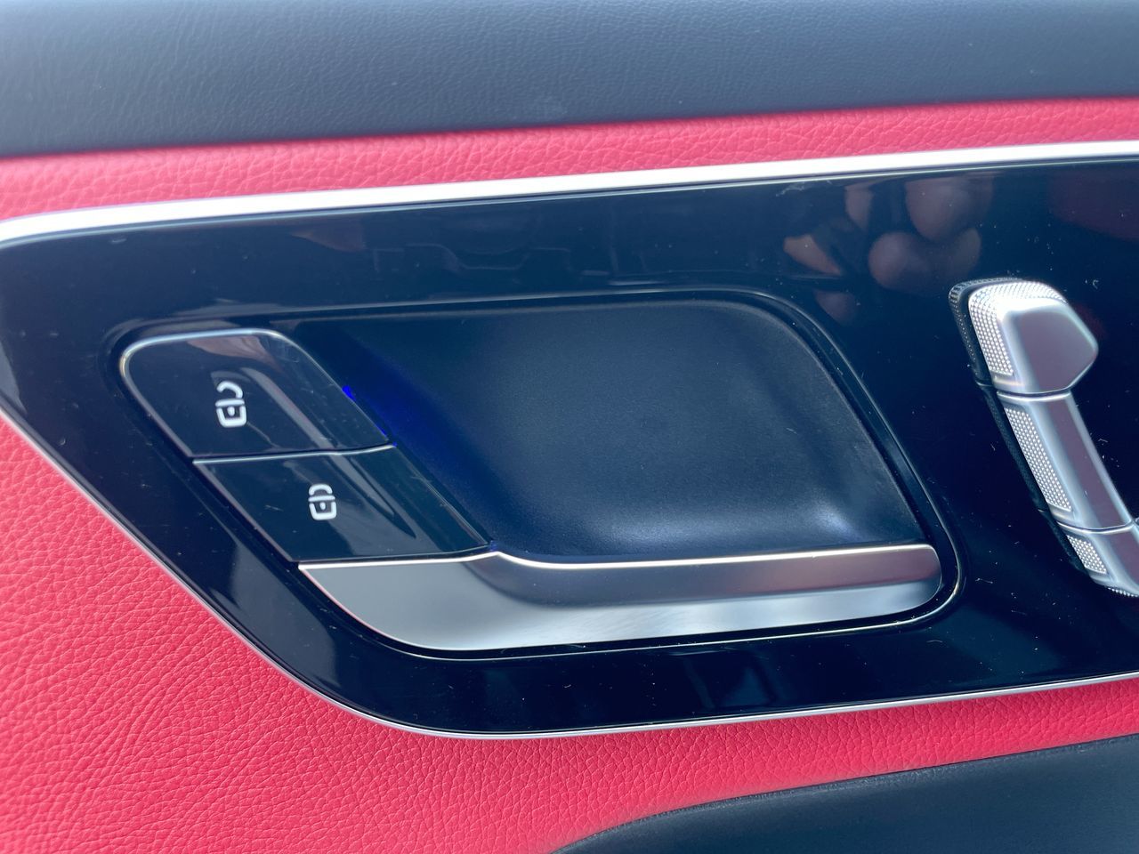 2023 Mercedes-Benz GLC300