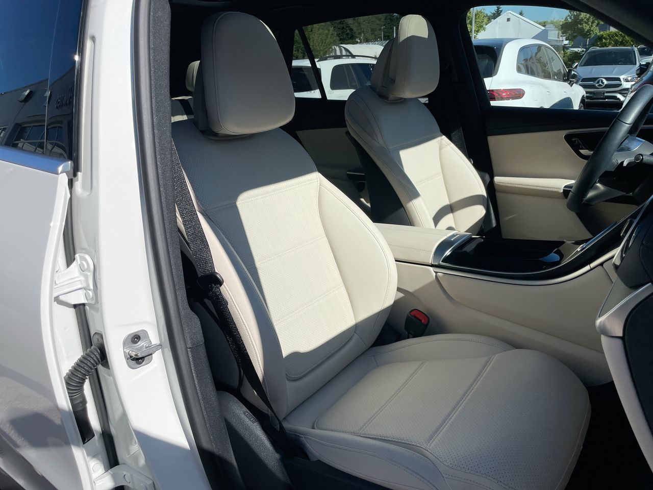 Mercedes-Benz GLC300  2024 à Richmond, Colombie-Britannique