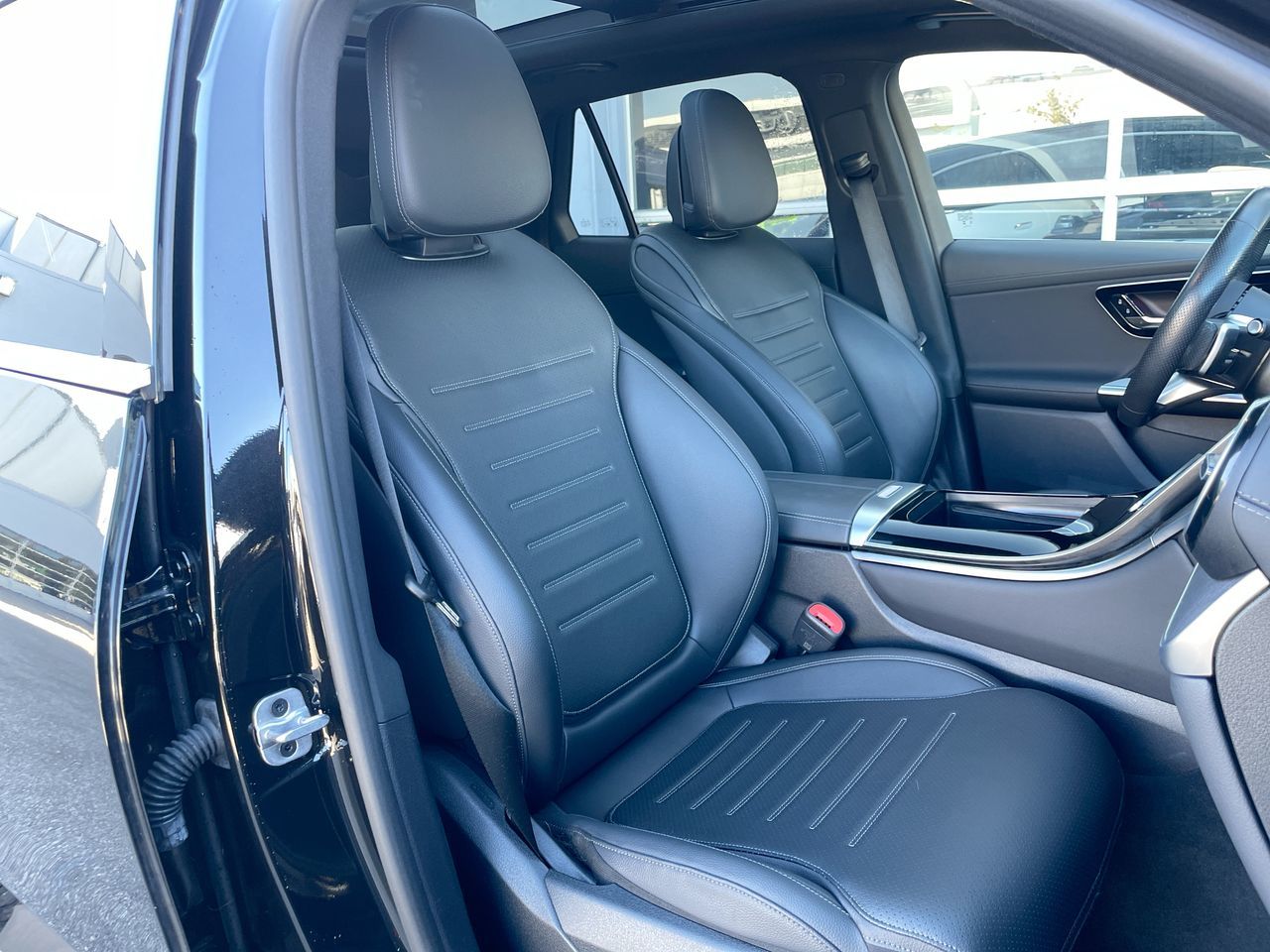 2024 Mercedes-Benz GLC300