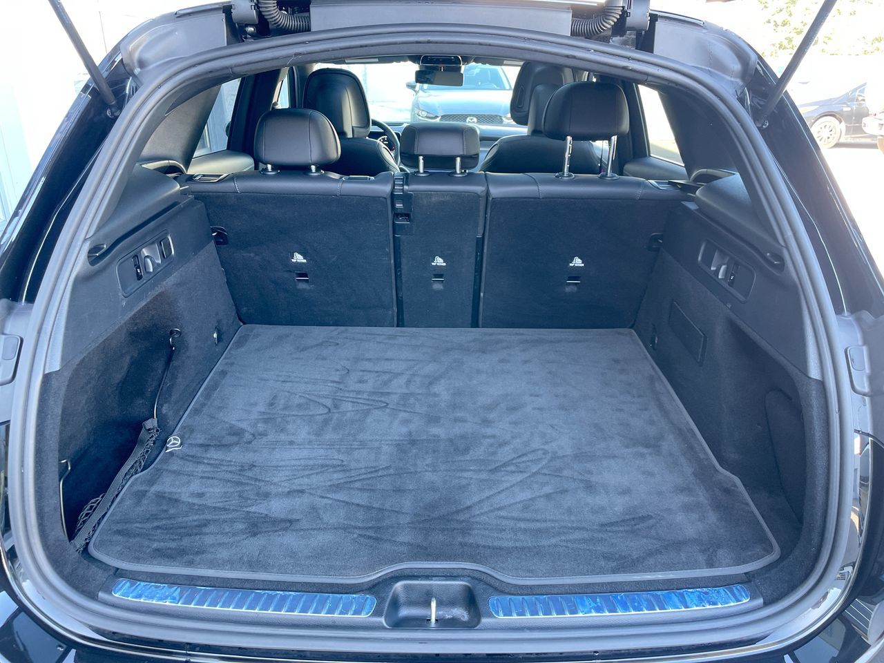 2024 Mercedes-Benz GLC300