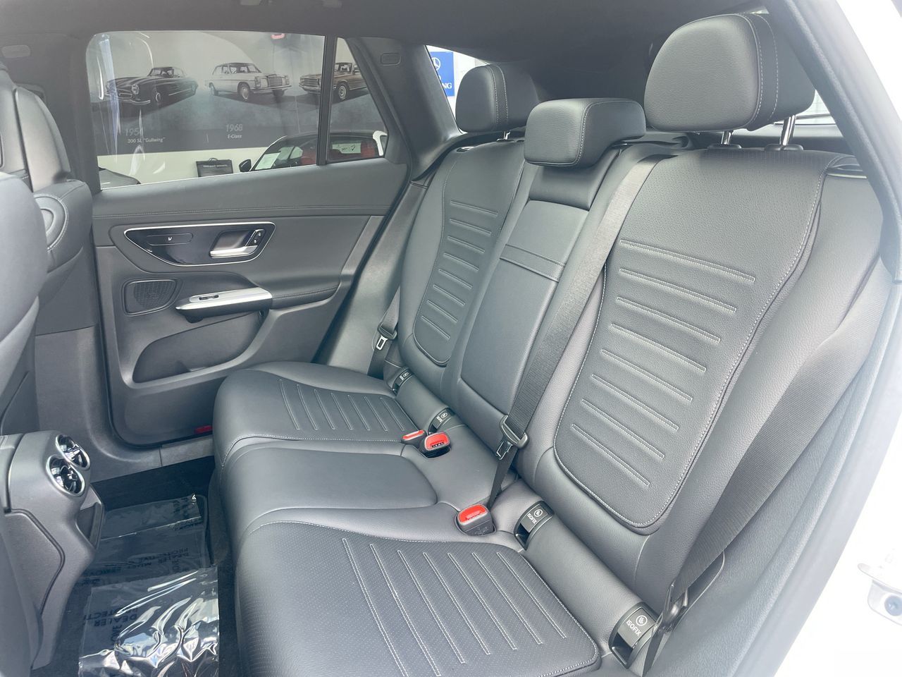 2024 Mercedes-Benz GLC300