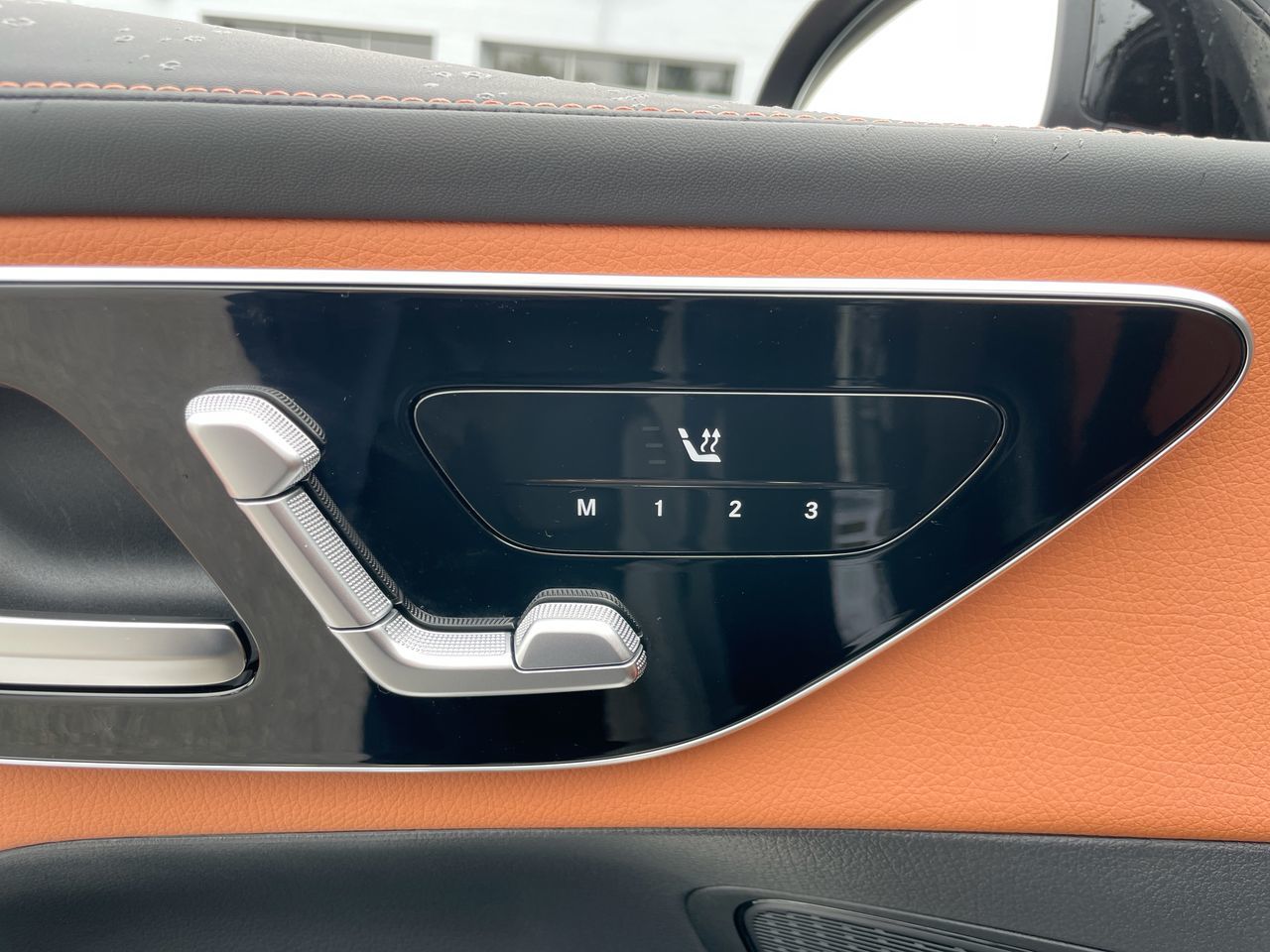 2024 Mercedes-Benz GLC300