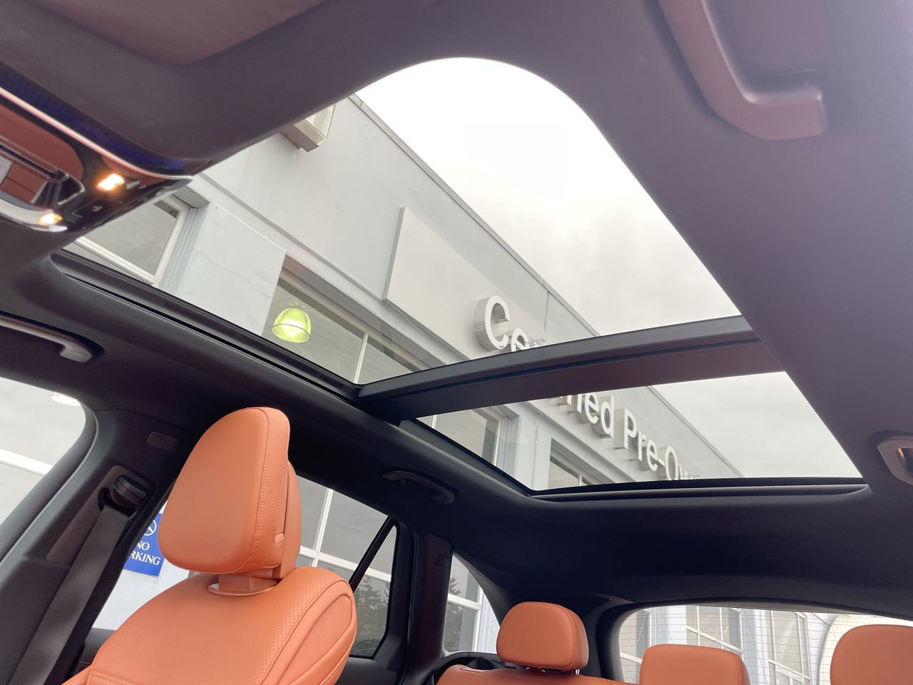 2024 Mercedes-Benz GLC300