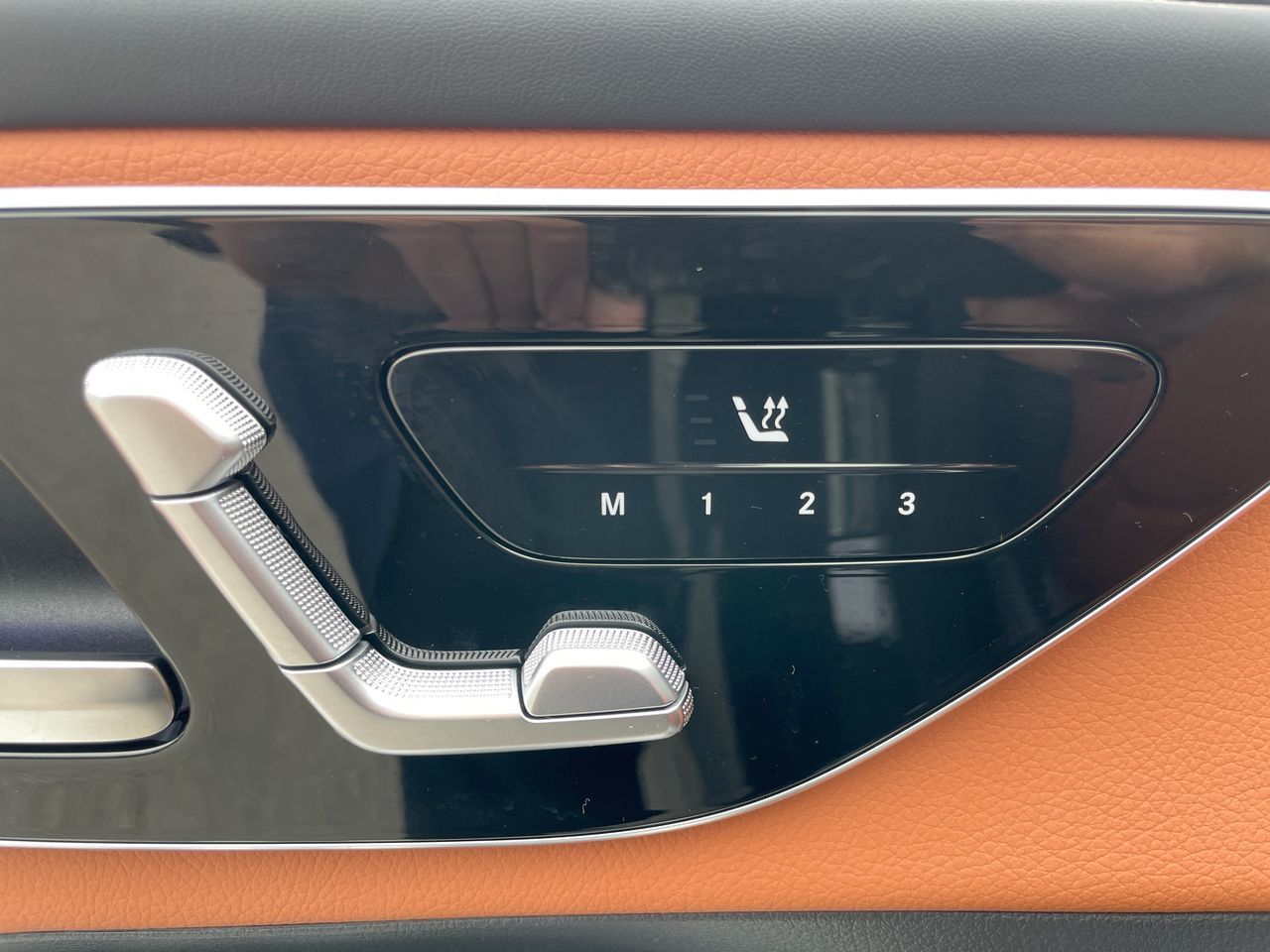 2024 Mercedes-Benz GLC300