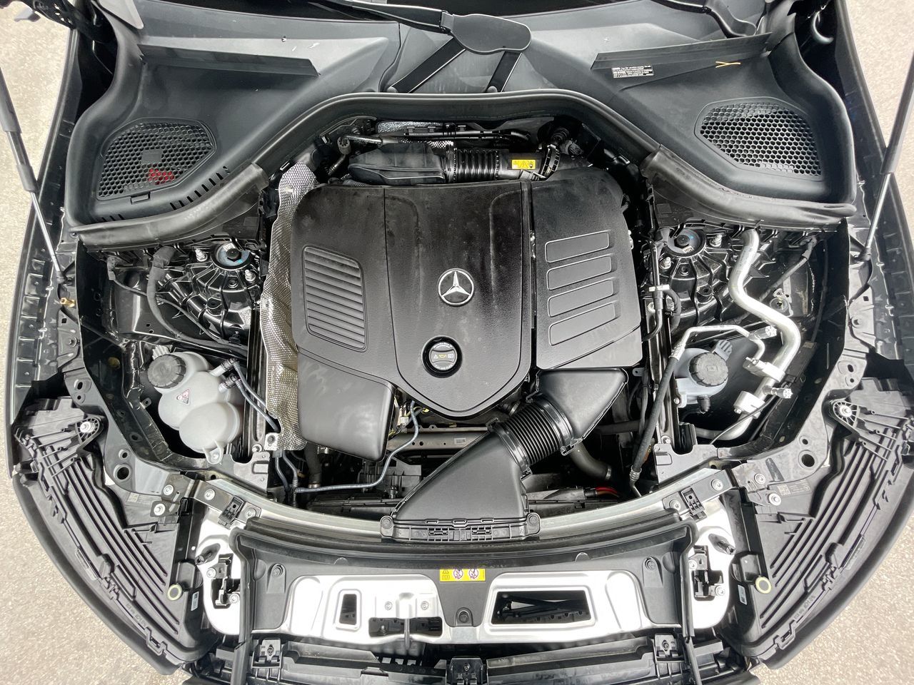 2024 Mercedes-Benz GLC300