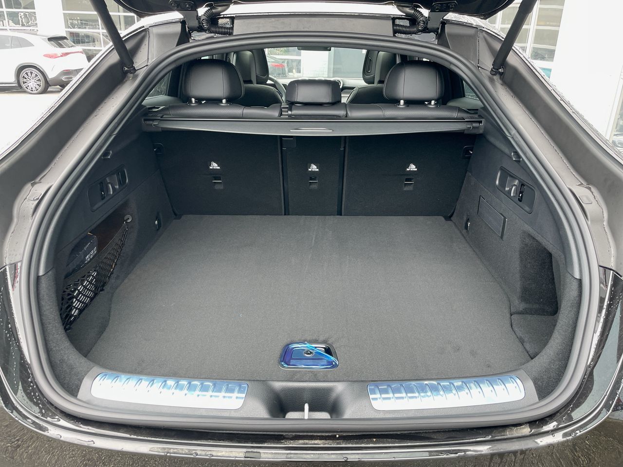 2025 Mercedes-Benz GLC300 in Richmond, British Columbia