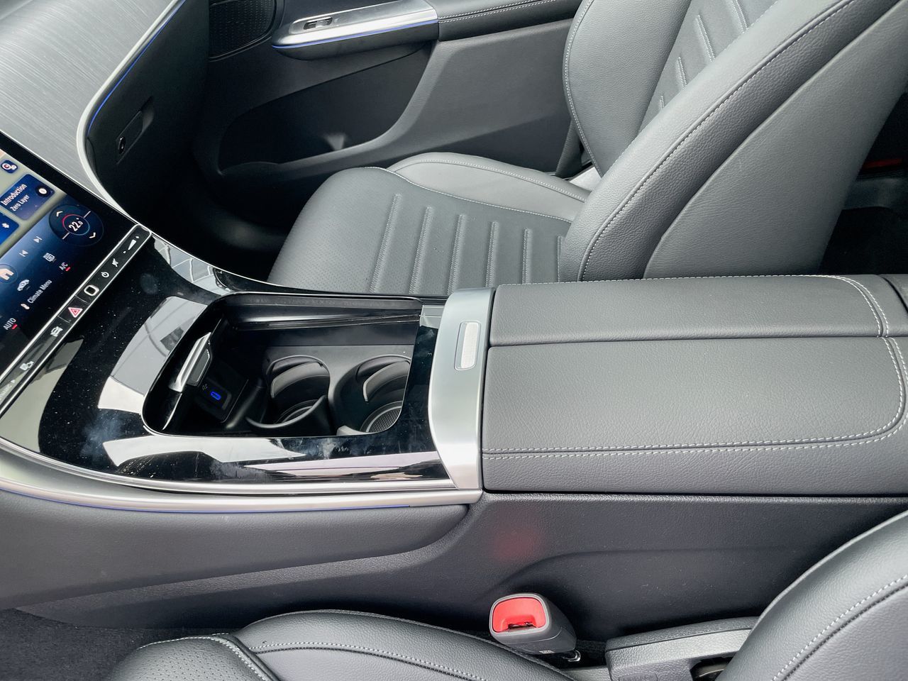 2025 Mercedes-Benz GLC300 in Richmond, British Columbia