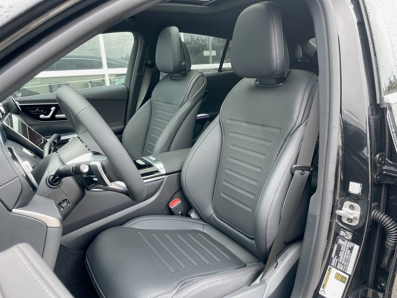 2025 Mercedes-Benz GLC300 in Richmond, British Columbia