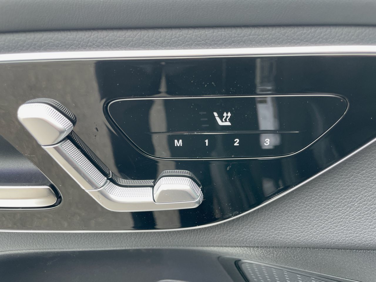 2025 Mercedes-Benz GLC300 in Richmond, British Columbia
