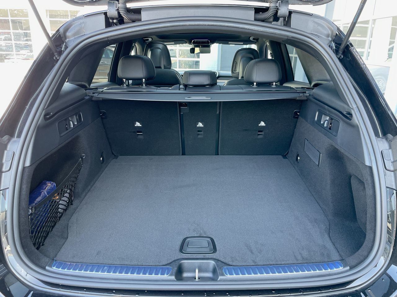 2025 Mercedes-Benz GLC300 in Richmond, British Columbia