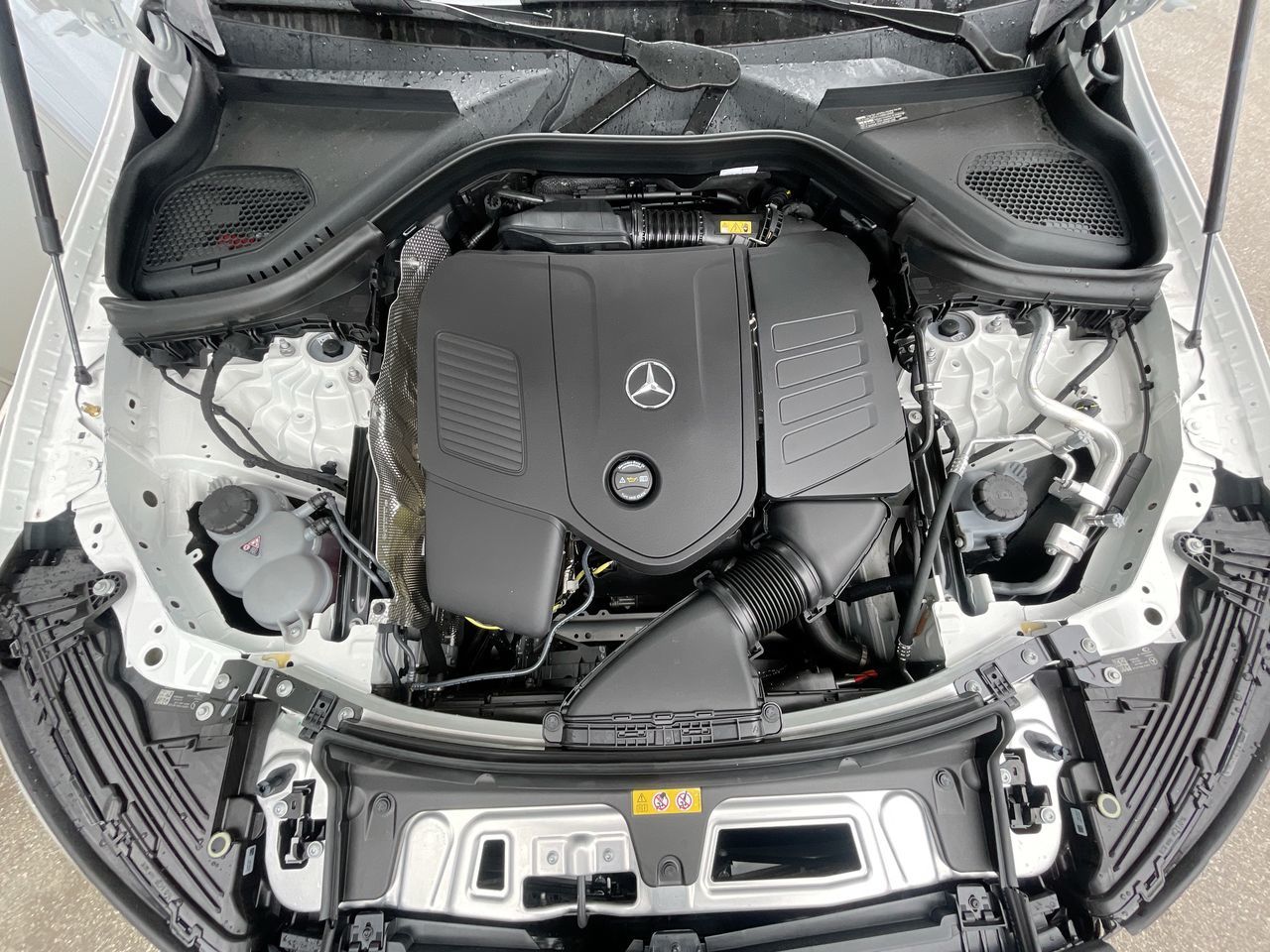 Mercedes-Benz GLC300  2025 à Richmond, Colombie-Britannique