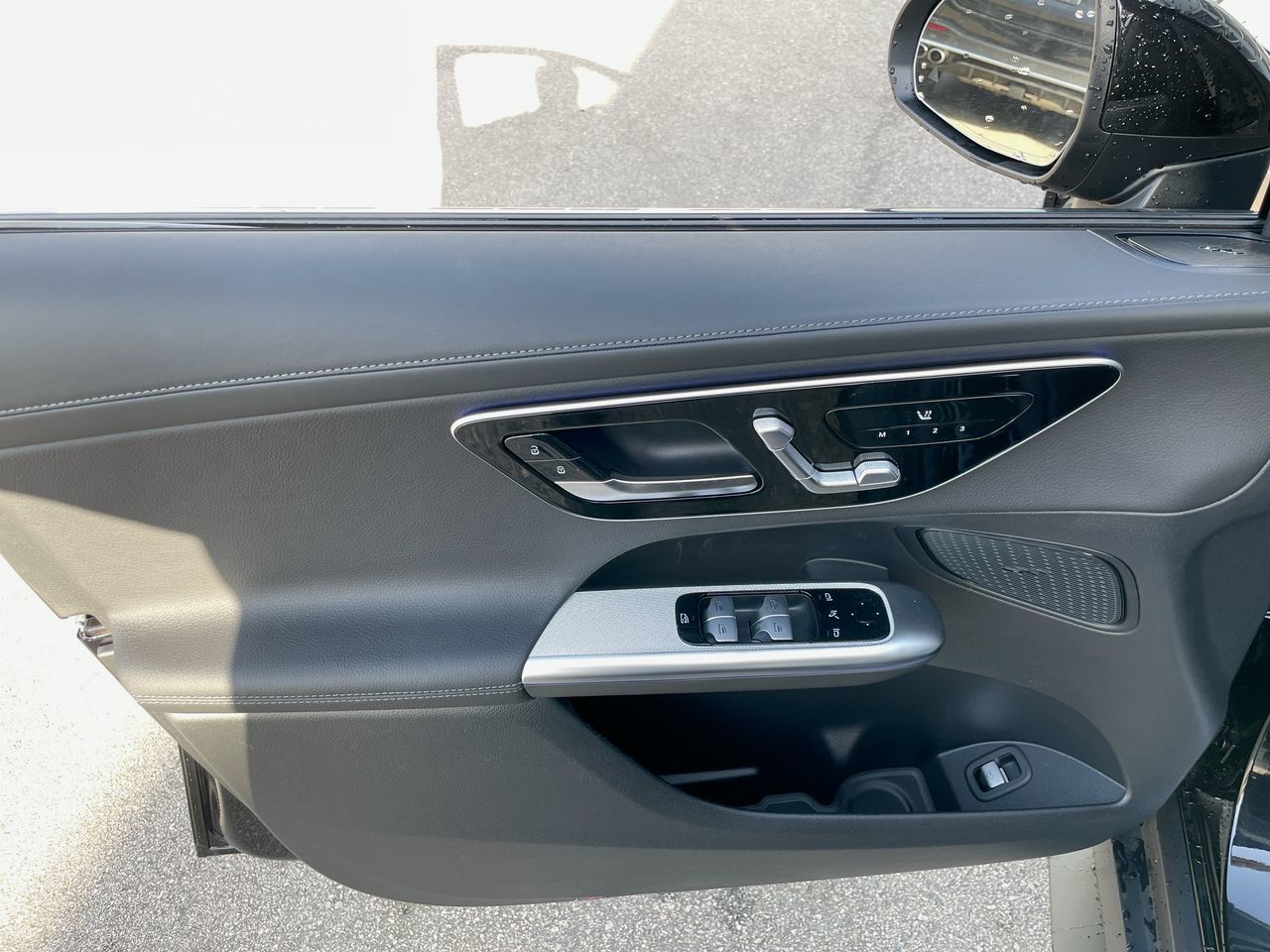 2025 Mercedes-Benz GLC300 in Richmond, British Columbia