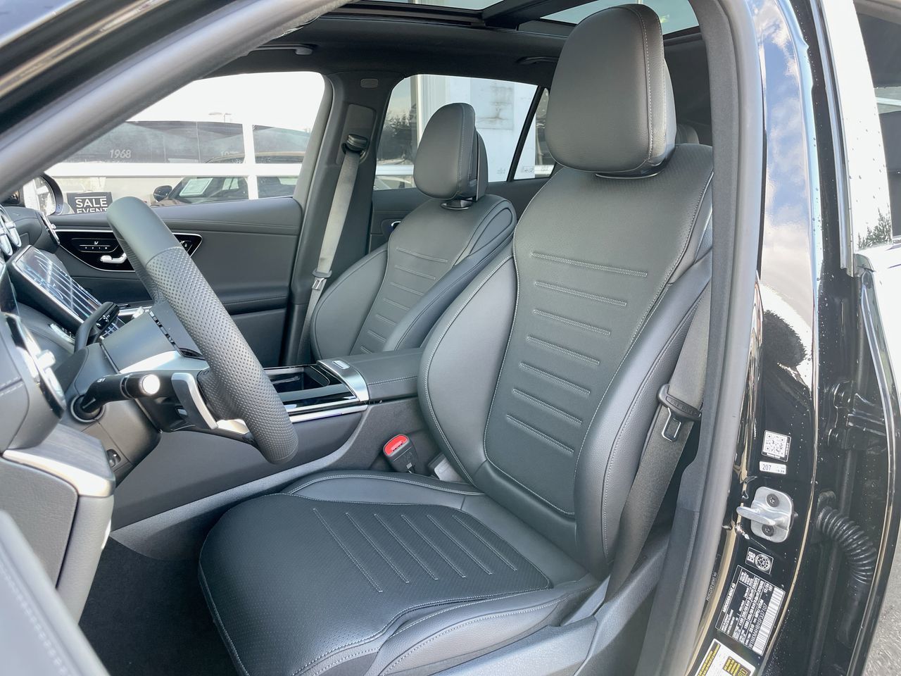 2025 Mercedes-Benz GLC300 in Richmond, British Columbia