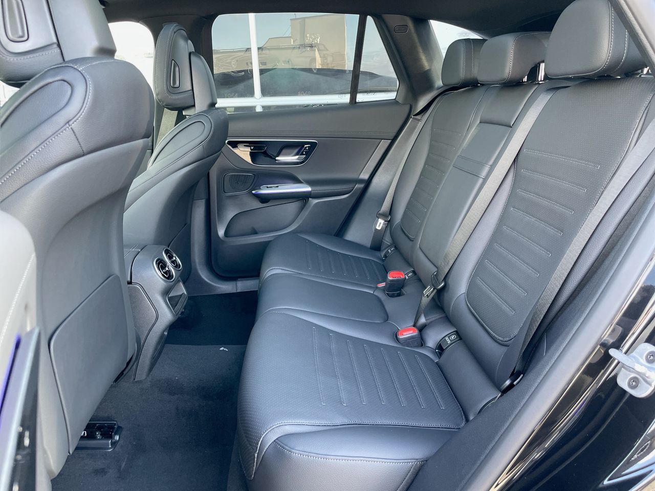 2025 Mercedes-Benz GLC300 in Richmond, British Columbia