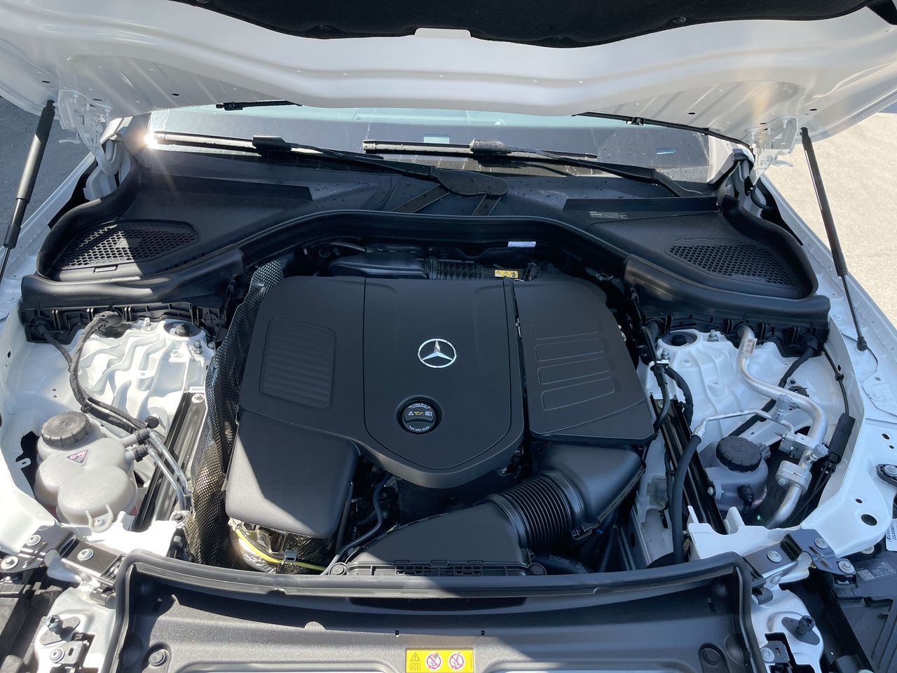 2025 Mercedes-Benz GLC300 in Richmond, British Columbia