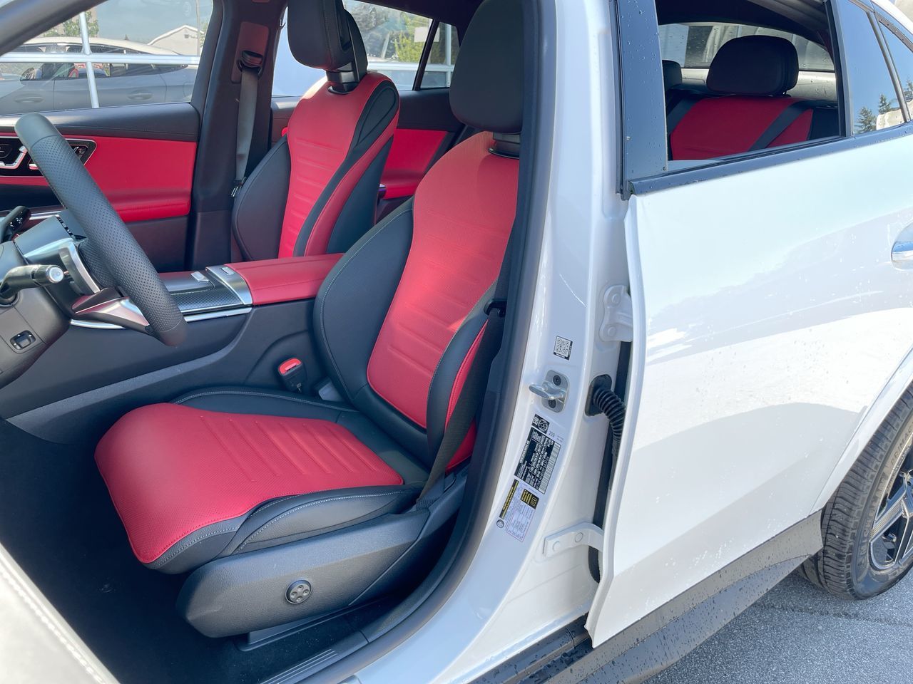 2025 Mercedes-Benz GLC300 in Richmond, British Columbia