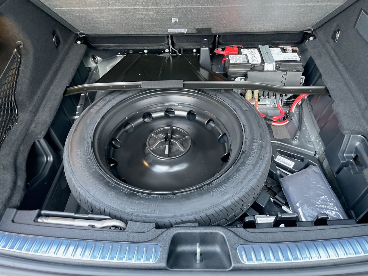2025 Mercedes-Benz GLC300 in Richmond, British Columbia