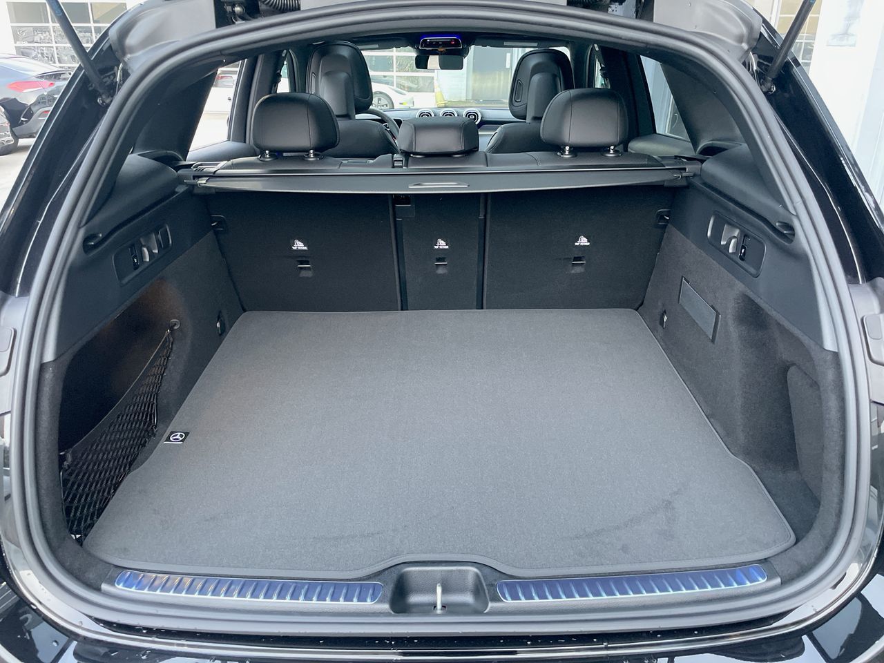 2025 Mercedes-Benz GLC300 in Richmond, British Columbia