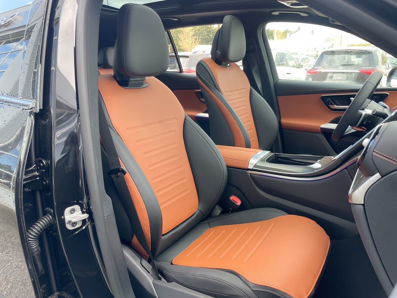2025 Mercedes-Benz GLC300 in Richmond, British Columbia