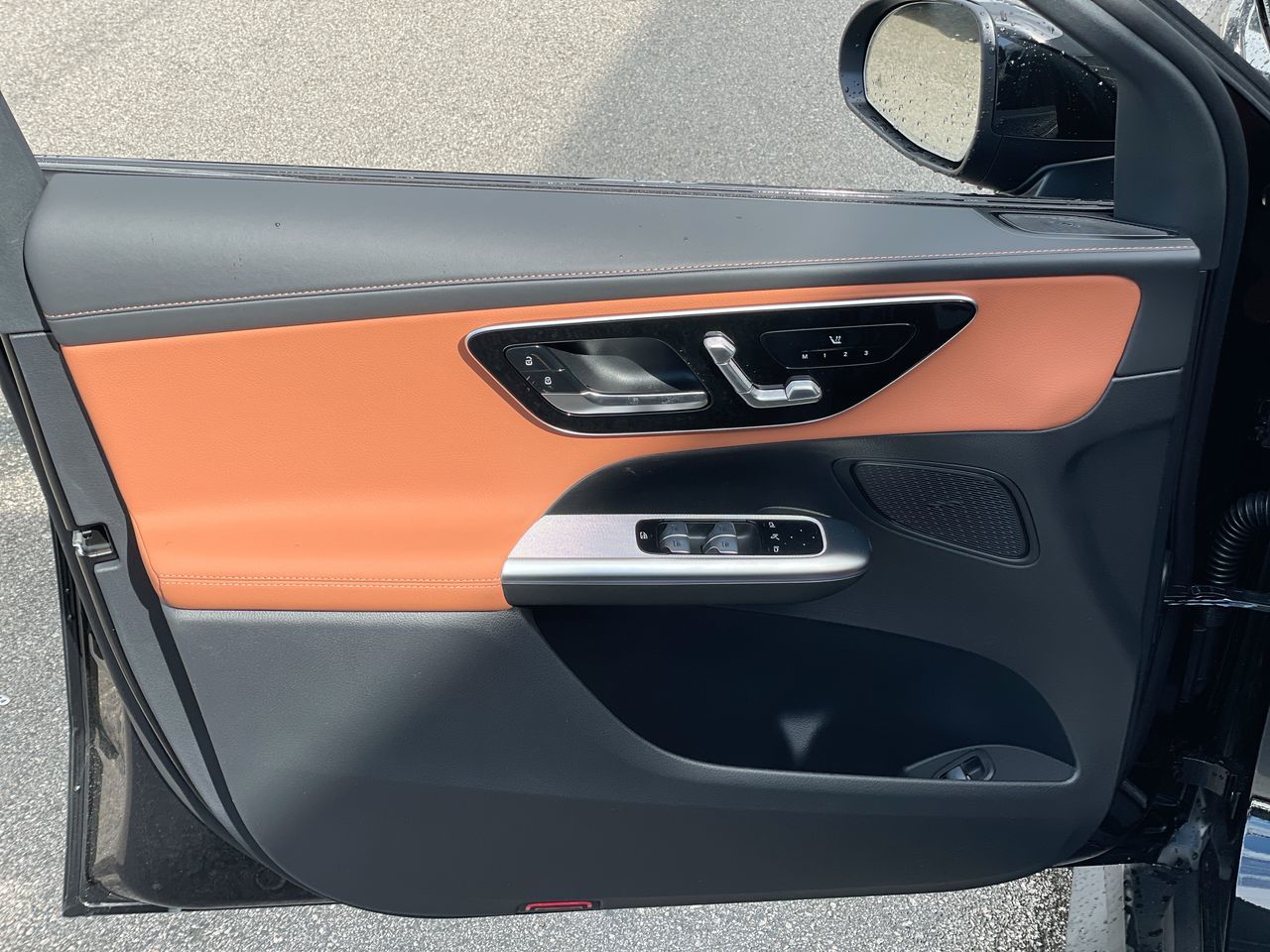 2025 Mercedes-Benz GLC300 in Richmond, British Columbia