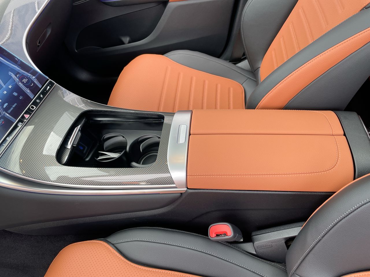 2025 Mercedes-Benz GLC300 in Richmond, British Columbia