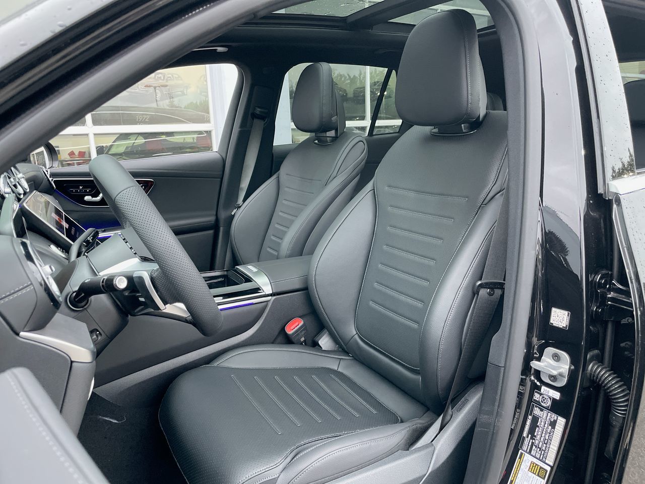 2025 Mercedes-Benz GLC300 in Richmond, British Columbia
