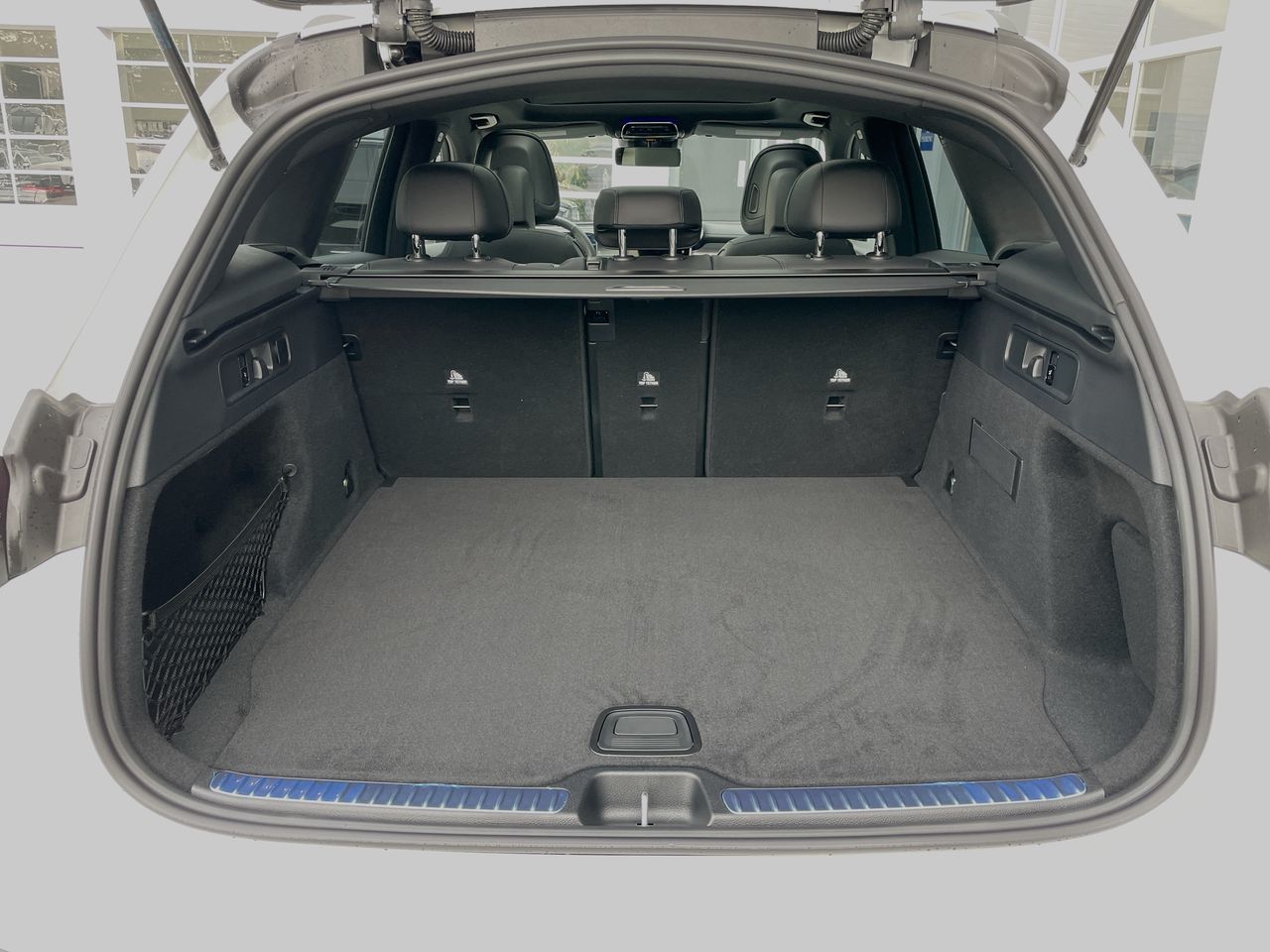 2025 Mercedes-Benz GLC300 in Richmond, British Columbia