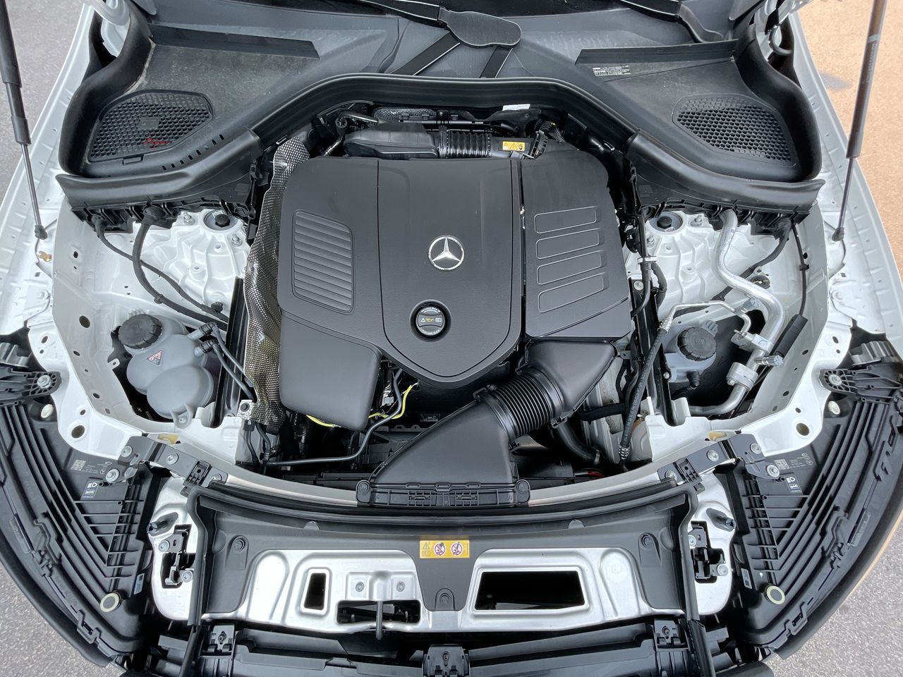 2025 Mercedes-Benz GLC